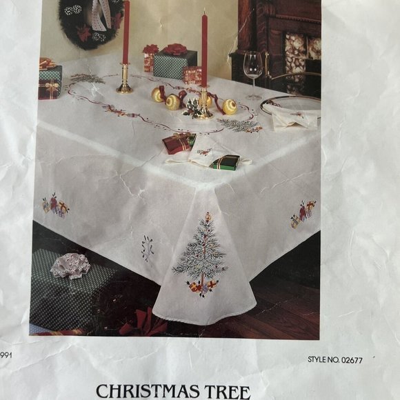 Vintage Tablecloth Linen Jabara Christmas Tree Holiday Embroidered & 8 napkins - Picture 4 of 11